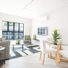 213 Paarl 2 Bedroom Lux Aprt With Parking & Aircon