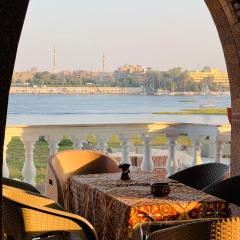 Villa Set ma'at Nile view