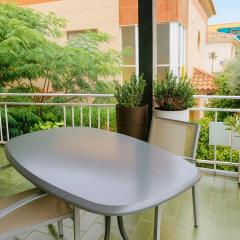 Next to the sea 20' from Barcelona