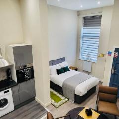 Oyster Wharf - Battersea, Cozy Studio Apartment