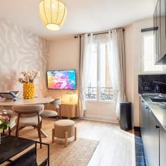 Modern flat in Levallois