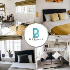 Two Bedroom Apartment by Brookland Stays Serviced Accommodation & Short Lets in treetop hideaway with Free WiFi