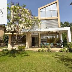 فيلا بحوض سباحة في الشيخ زايد