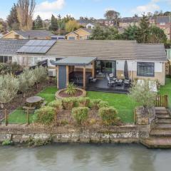 3 Bed in Canterbury oc-r34439