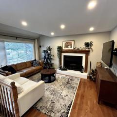 Large 4BD Home in Orleans with Pool