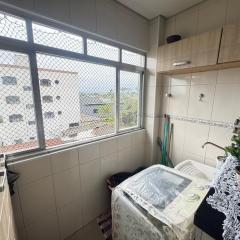 Apartamento com boa localização, 10 min das praias