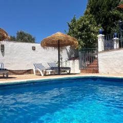 Villa vistas al lago with private pool