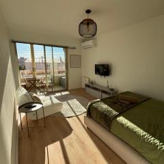 Studio - Plage 10 min à pied - Clim, Loggia & Lumineux