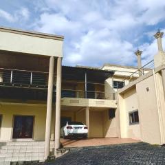 Royal Ridge Guest House