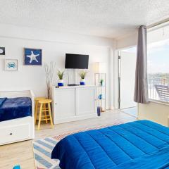 Daytona Beach Club 525-Delights in Daytona