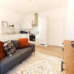 Stylish Flat, Close To Tube