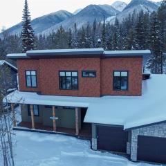 Moose Lodge by Fernie Central Reservations