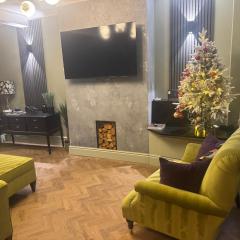 NEW Refurbished 2025 Cottage Sleeps 6 Ashbourne Peak District Derbyshire