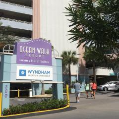 Daytona Ocean Walk 2424B