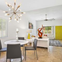 Palm Springs Getaway Hot Tub & Views