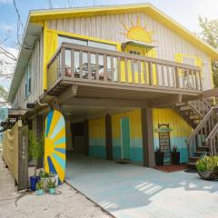 Anna Maria Island Beach Shack Walk to Beach & Bay