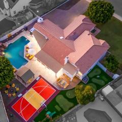 Sleeps 19 Pool Sport Court Putt Putt Gym