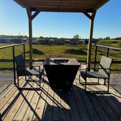 NEW Cornhole, Pickleball, Hot Tub, Pool & Patio
