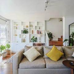 Stylish, Well Equiped Home in Claremont with Mountain Views