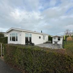 Breskens Chalet Lauri mit Zaun Haus Nr H213