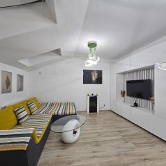 25 Cozy Palm Apartment