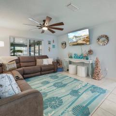 Coral Cove 3 Bed 2 Bath Pool Home in Melbourne