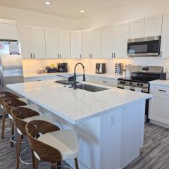 Lake Powell Views, Hot Tub, Game Room, Kayaks