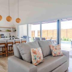 Triskele Retreat - Combo Ocean and Earth