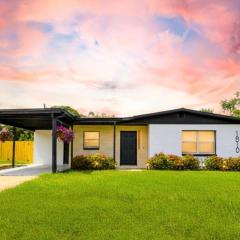 Cozy Little Villa in the Heart of Cocoa POOL HOUSE