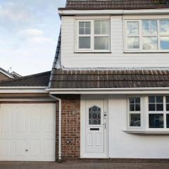 Big 4-Bed House in Haydock Ideal for Work Crews