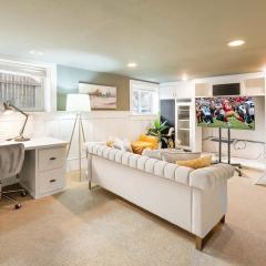 Seattle Luxury 3B2B Daylight Basement 13 min to DT
