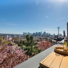 Queen Anne Secret Garden Space Needle & City Skylight View