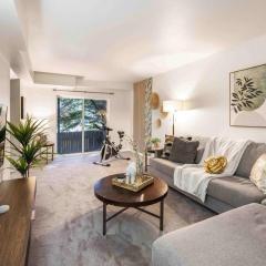 Renton Luxury & Spacious Daylight Basement The Landing