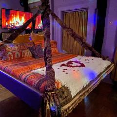 GENIE ROMANCE SUITE with King Size Flying Carpet Bed, Jet Tub, Karaoke, Sultan's Foot Massage Room