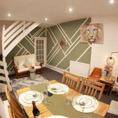 Long Eaton Cosy Homestay Close to Town & Station