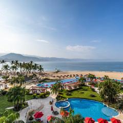 Grand Venetian Beachfront Apartment 503