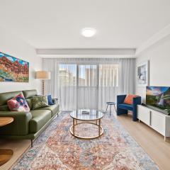 Stylish 1-Bed Unit with Secure Parking