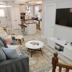 Stellar Stay Near Metro with Parking