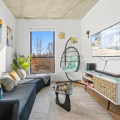 Luxury 2BR South End Uptown Charlotte, Walkable, Gym, Washer & Dryer