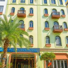 Hưng Nguyễn Hotel
