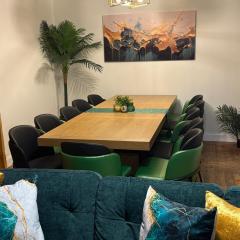 Big Group Getaway House Near Chicago