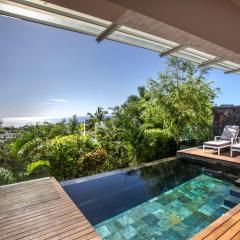 Appartement de luxe piscine et vue mer