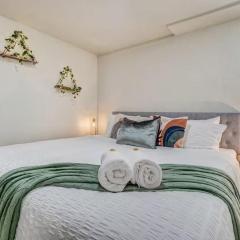 Quiet Basement Retreat | King Bed, Firepit, Yard