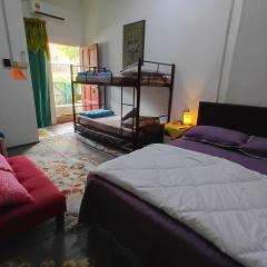 Cassa Bonda Std Family Room