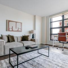 Blueground Ballston pool nr Arlington Cemetery WDC-1227