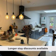 Luxurious Shared Home - Self Check-In, Free Street Parking