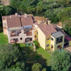 Spacious flat with pool