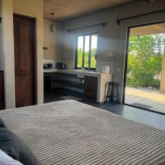 Quiet Oceanside Casita Private Kitchen & Bath