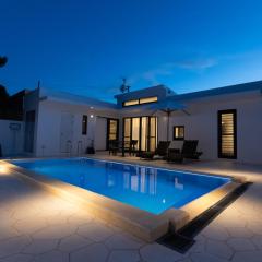 2025年12月オープンのリベルテ瀬底サウナプールで整う1棟貸