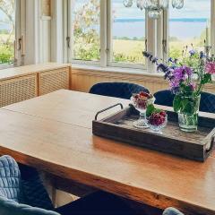 Villa With Lake Vättern Views Near Gränna